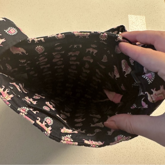 Vera Bradley Pink Elephants Pattern Crossbody - Picture 4 of 6
